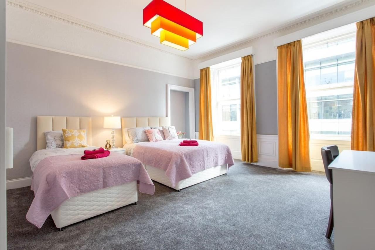Stunning 2-Bed Apartment In Central 에든버러 외부 사진
