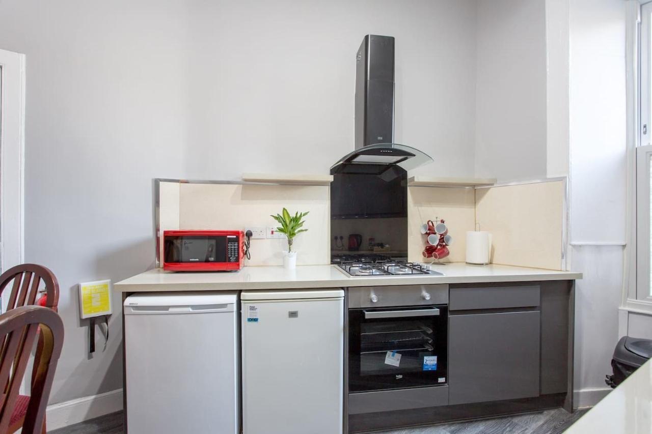 Stunning 2-Bed Apartment In Central 에든버러 외부 사진