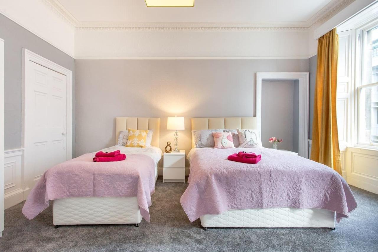 Stunning 2-Bed Apartment In Central 에든버러 외부 사진